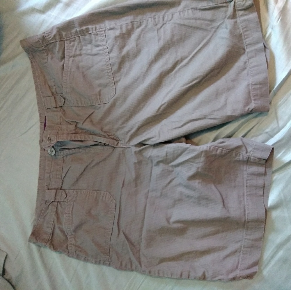 Gloria Vanderbilt Shorts
